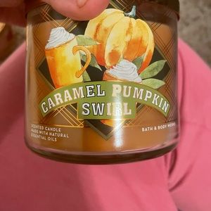 Bath & body caramel pumpkin swirl
